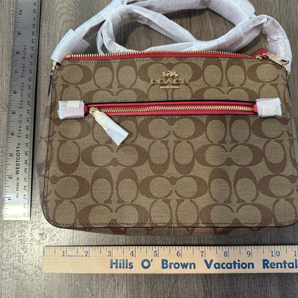 Coach Gallery File Bag in Signature Canvas. Khaki and Poppy color. New with tags